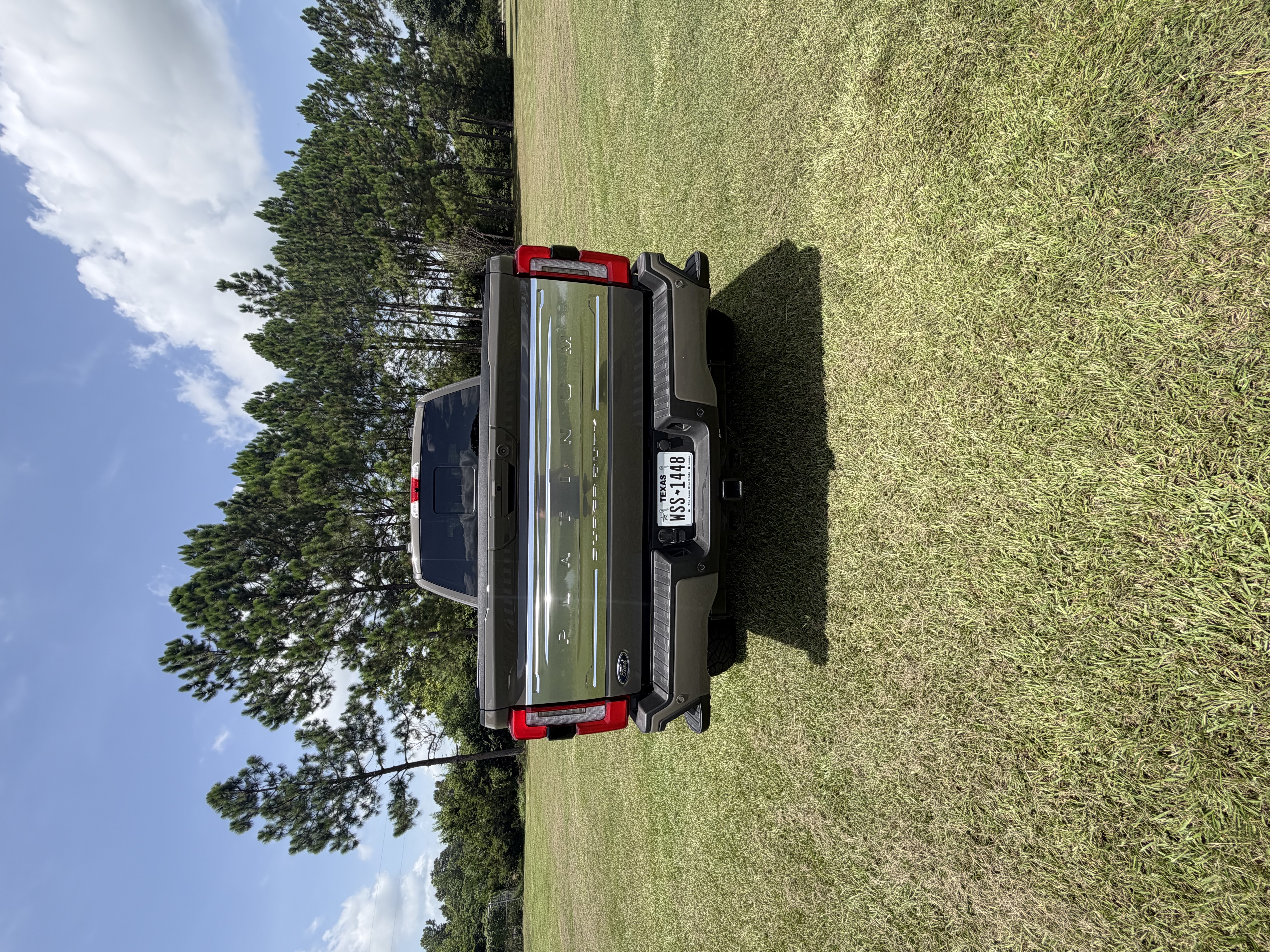 Used 2026 Ford F250 Platinum w/ Platinum Plus Package AWD/4WD image 5