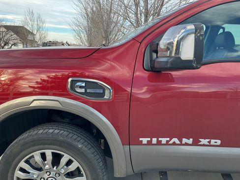 Used 2017 Nissan Titan Platinum Reserve image 8