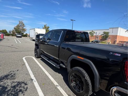 Used 2020 GMC Sierra 2500 SLT w/ SLT Premium Plus Package image 5