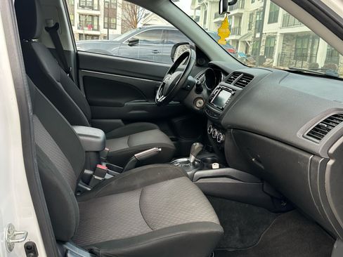 Used 2017 Mitsubishi Outlander Sport LE image 10