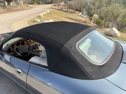 Used 2001 Jaguar XK8 Convertible image 16