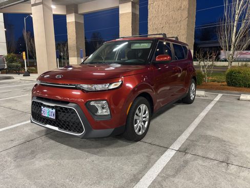 Used 2020 Kia Soul LX image 5