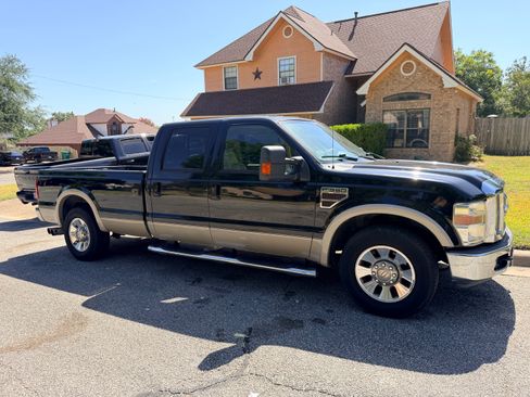 Used 2010 Ford F350 Lariat RWD image 5