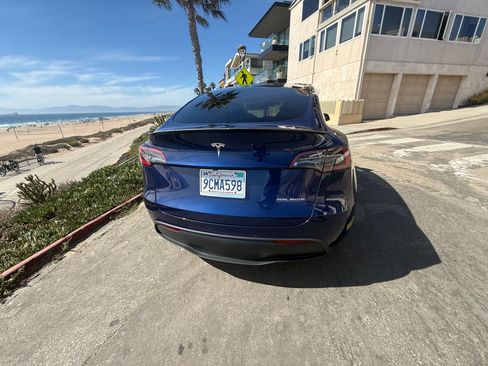 Used 2022 Tesla Model Y Performance AWD/4WD image 12
