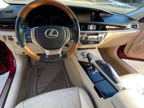 Used 2014 Lexus ES 300h image 22