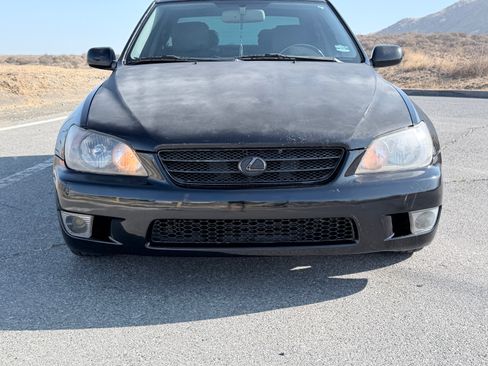 Used 2003 Lexus IS 300 RWD image 4