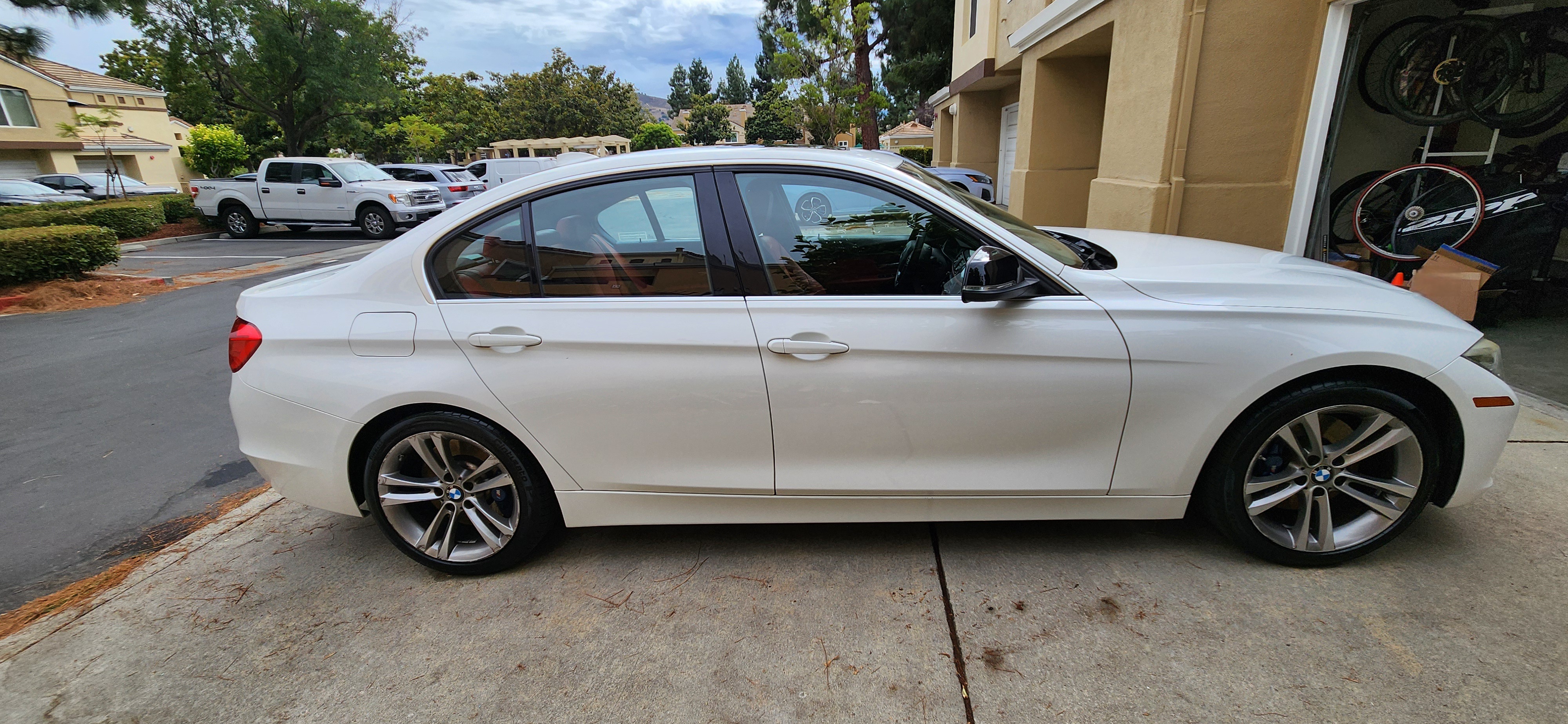 Used 2015 BMW 328i Sedan RWD image 1