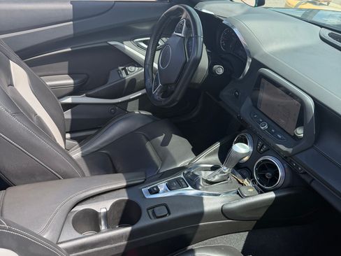 Used 2022 Chevrolet Camaro LT w/ Technology Package RWD image 6