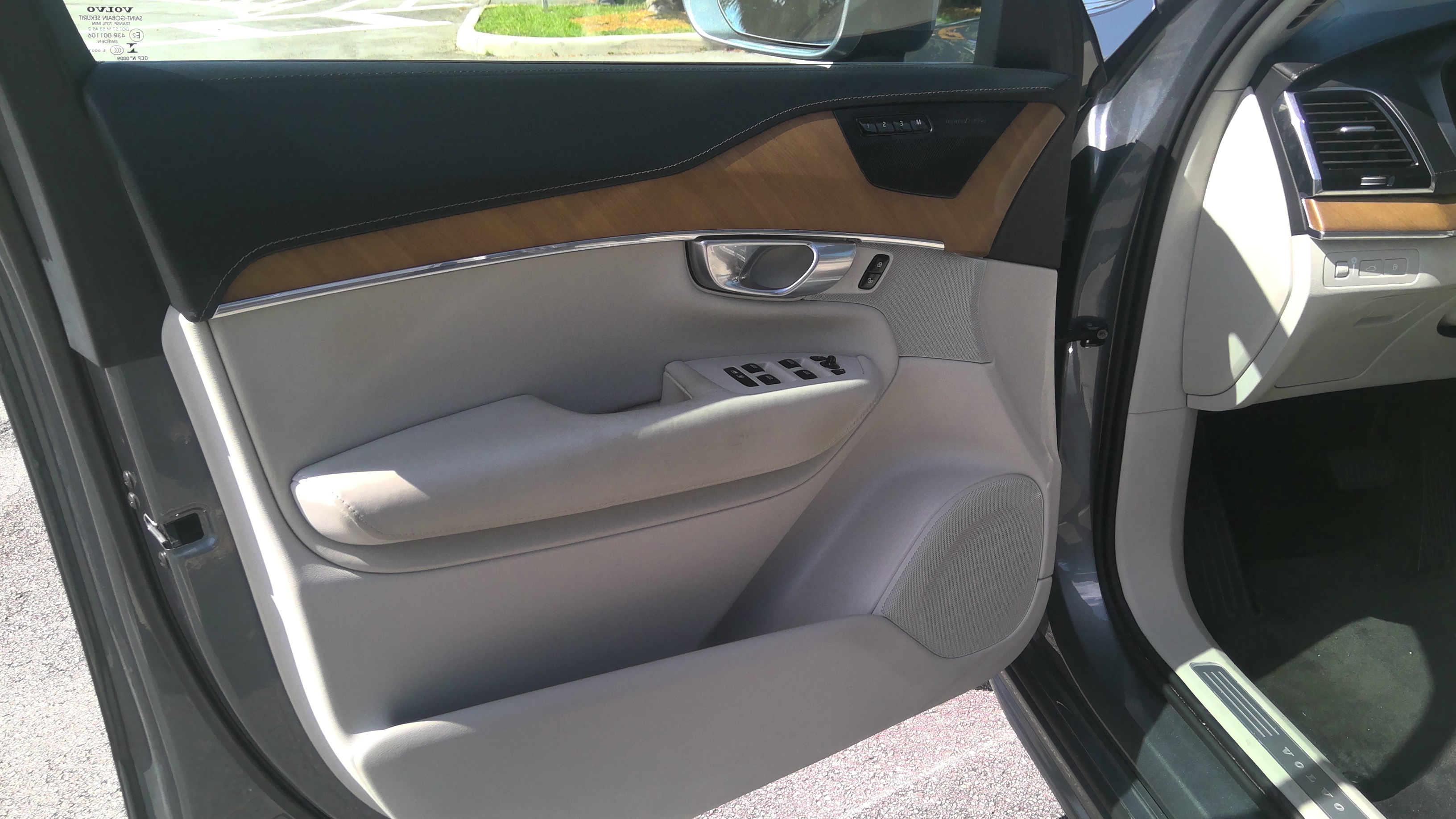 Used 2019 Volvo XC90 T8 Inscription w/ Advanced Package AWD/4WD image 20