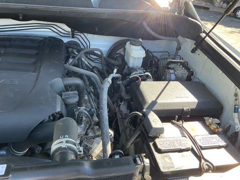 Used 2018 Toyota Tundra SR5 image 13