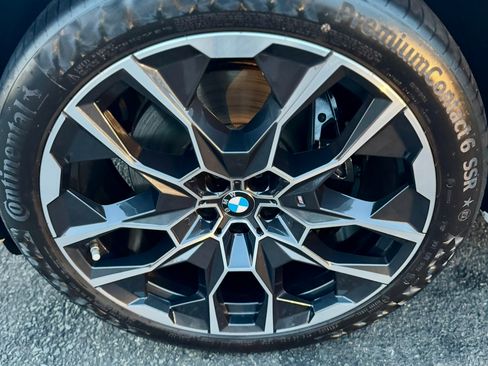 Used 2023 BMW X7 M60i w/ Executive Package image 14