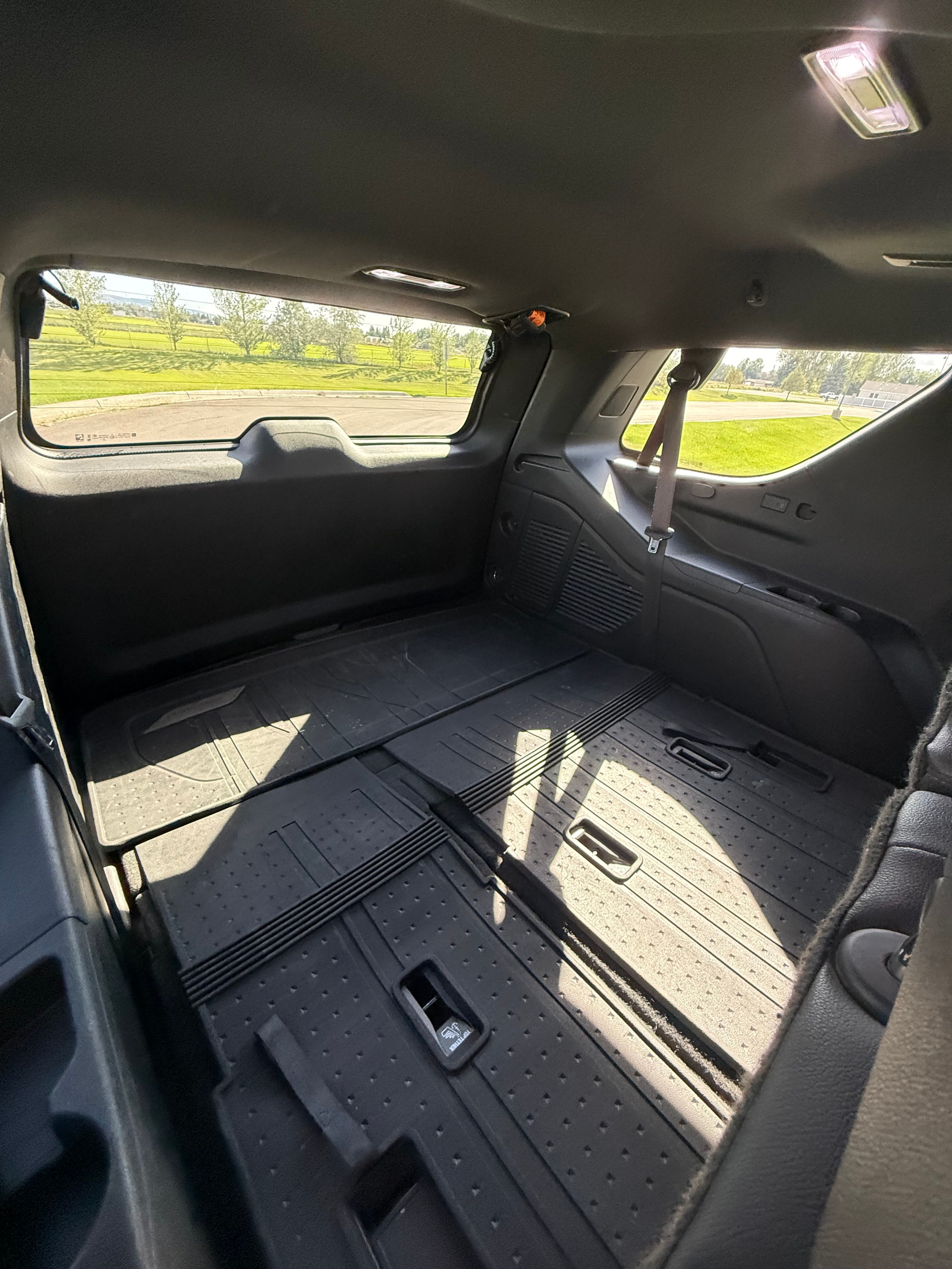 Used 2023 Chevrolet Tahoe LT AWD/4WD image 32
