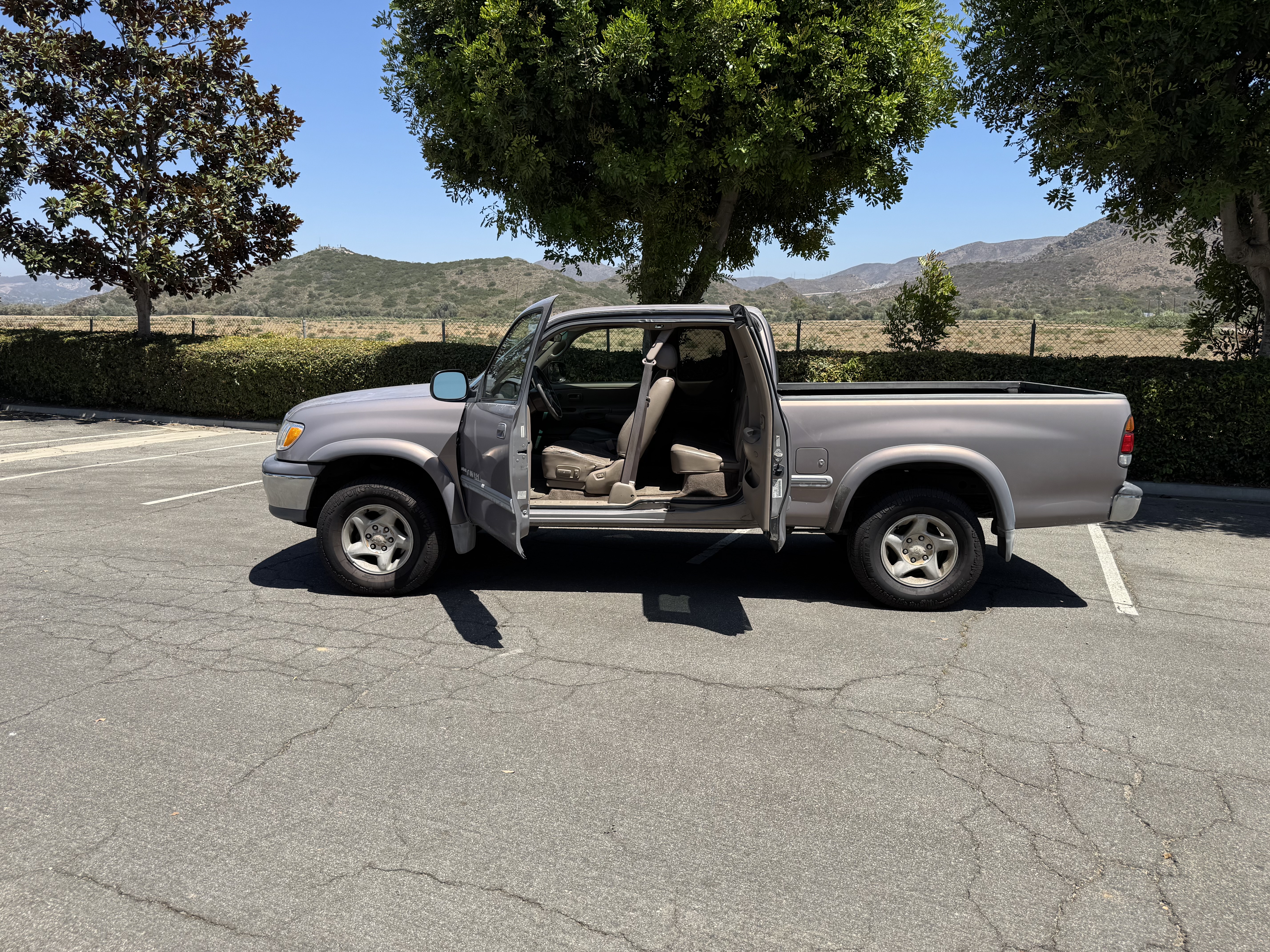 Used 2002 Toyota Tundra Limited RWD image 12