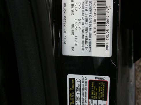 Used 2011 MAZDA MAZDA3 i Sport image 31