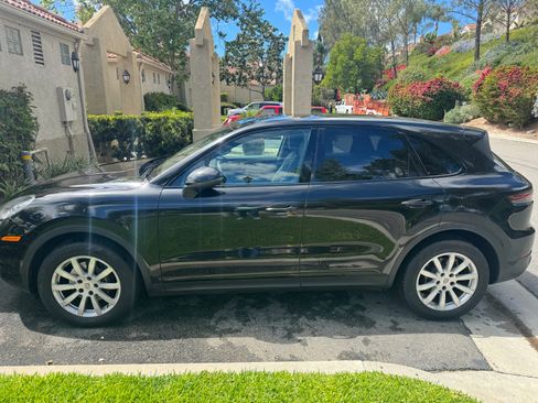 Used 2019 Porsche Cayenne image 10