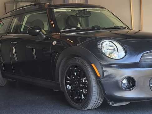 Used 2013 MINI Cooper Clubman Cooper Hatchback 3D image 2