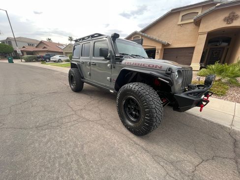 Used 2019 Jeep Wrangler Unlimited Rubicon w/ Dual Top Group image 2