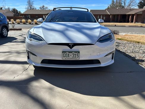 Used 2021 Tesla Model S Plaid image 6