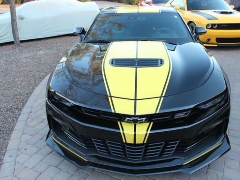 Used 2020 Chevrolet Camaro SS image 9