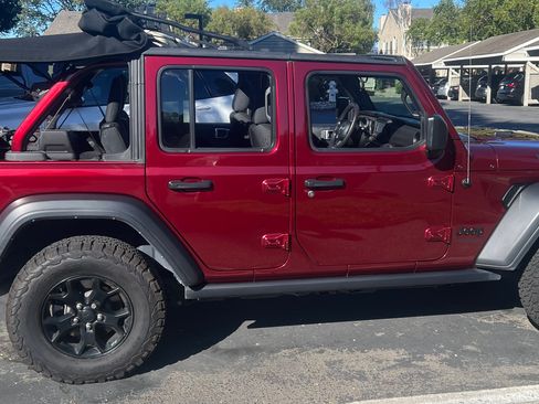 Used 2021 Jeep Wrangler Unlimited Sport AWD/4WD image 2