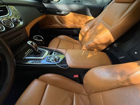 Used 2016 BMW Z4 sDrive28i RWD image 6