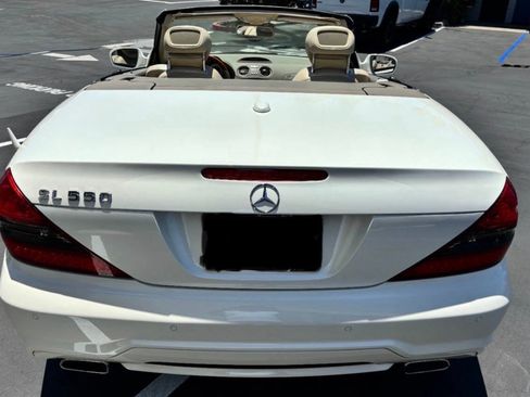 Used 2011 Mercedes-Benz SL 550 image 24