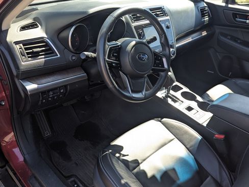 Used 2018 Subaru Outback 3.6R Limited image 18