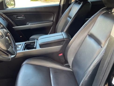 Used 2010 MAZDA CX-9 Grand Touring w/ Moonroof & Bose Audio Pkg image 17