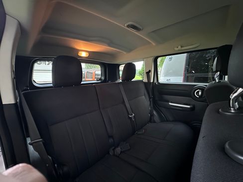 Used 2011 Dodge Nitro SXT image 9