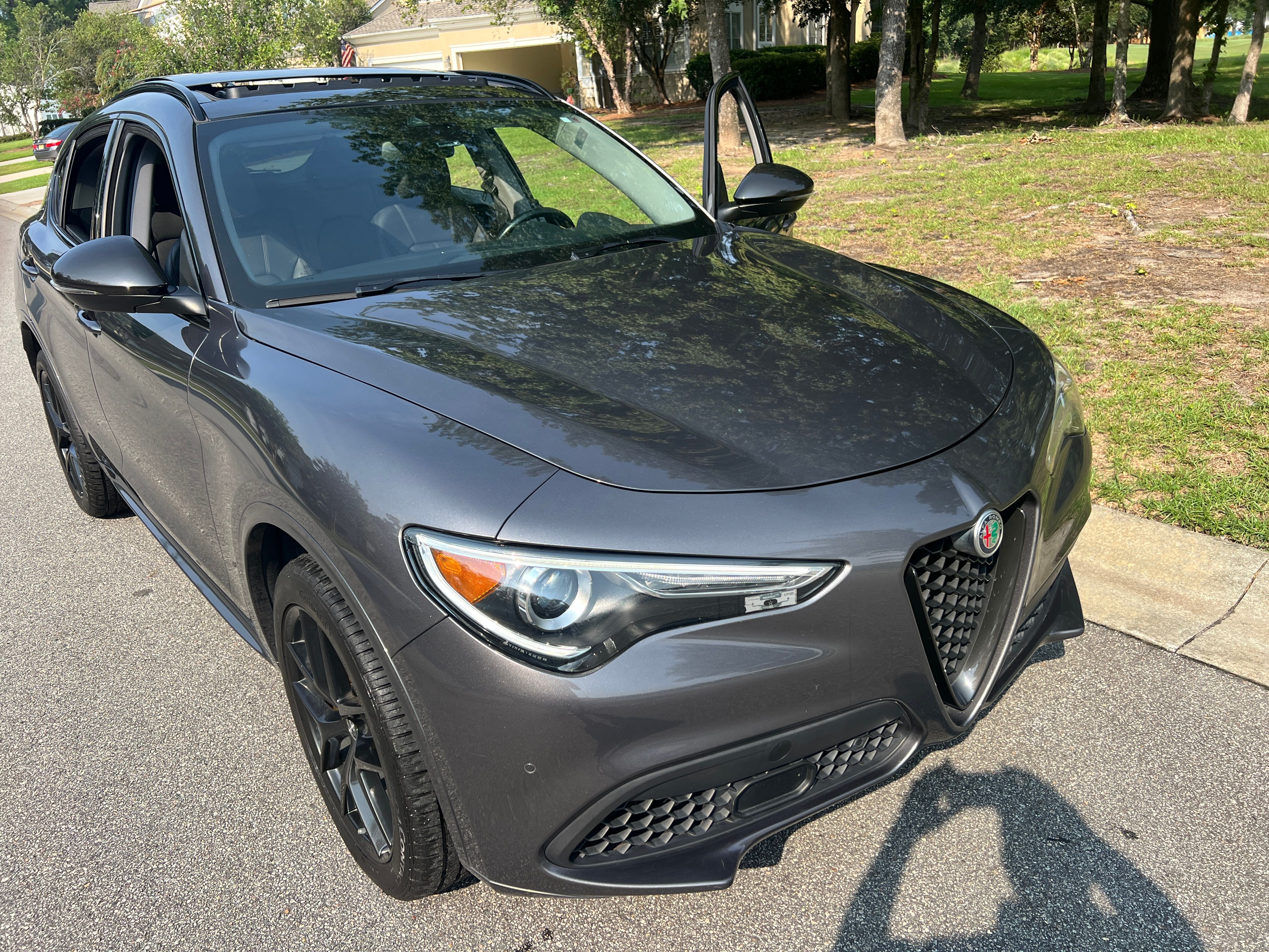 Used 2020 Alfa Romeo Stelvio Ti AWD/4WD image 4