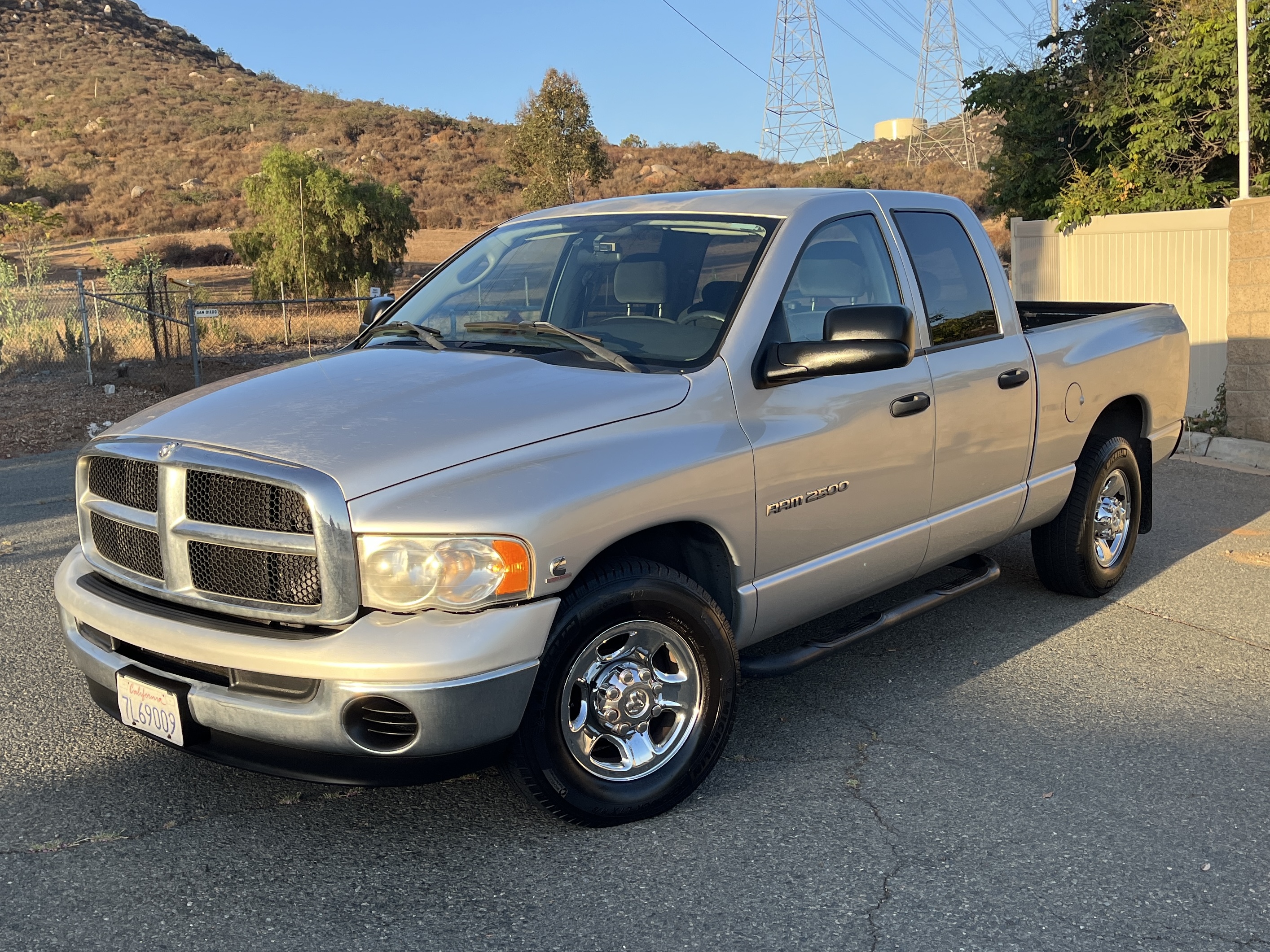 Used 2004 Dodge Ram 2500 Truck SLT w/ Trailer Tow Group RWD image 1