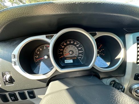 Used 2005 Toyota 4Runner Sport image 11