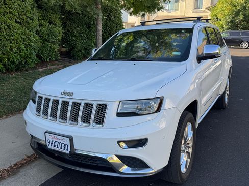 Used 2014 Jeep Grand Cherokee Summit image 2