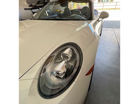 Used 2017 Porsche 911 Carrera 4 image 5