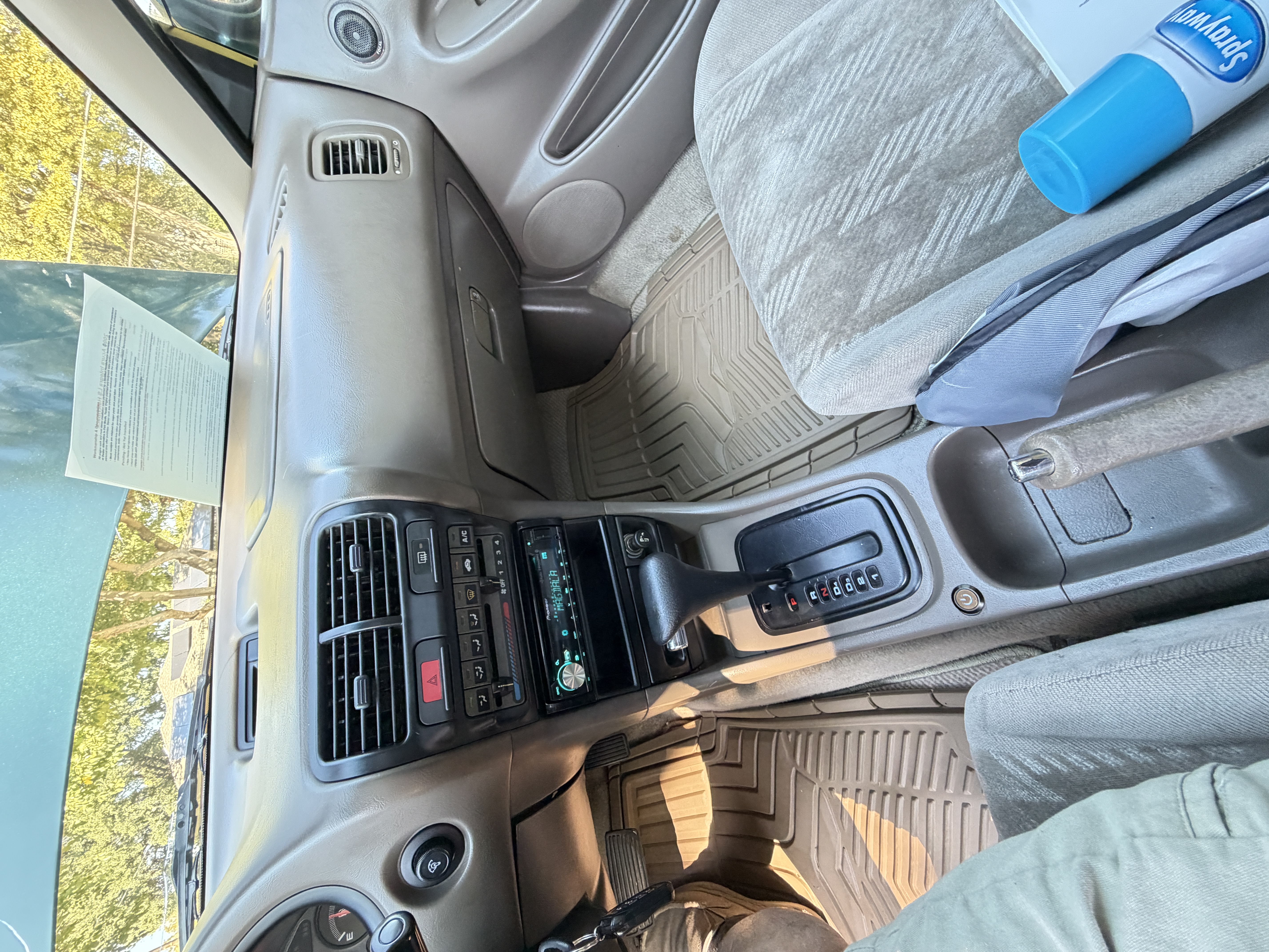 Used 2000 Acura Integra LS FWD image 6
