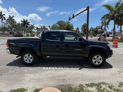 Used 2006 Toyota Tacoma PreRunner RWD image 8