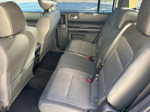 Used 2016 Ford Flex SE image 6