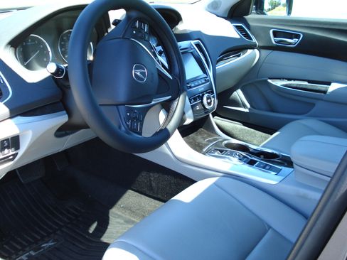 Used 2018 Acura TLX V6 FWD image 14