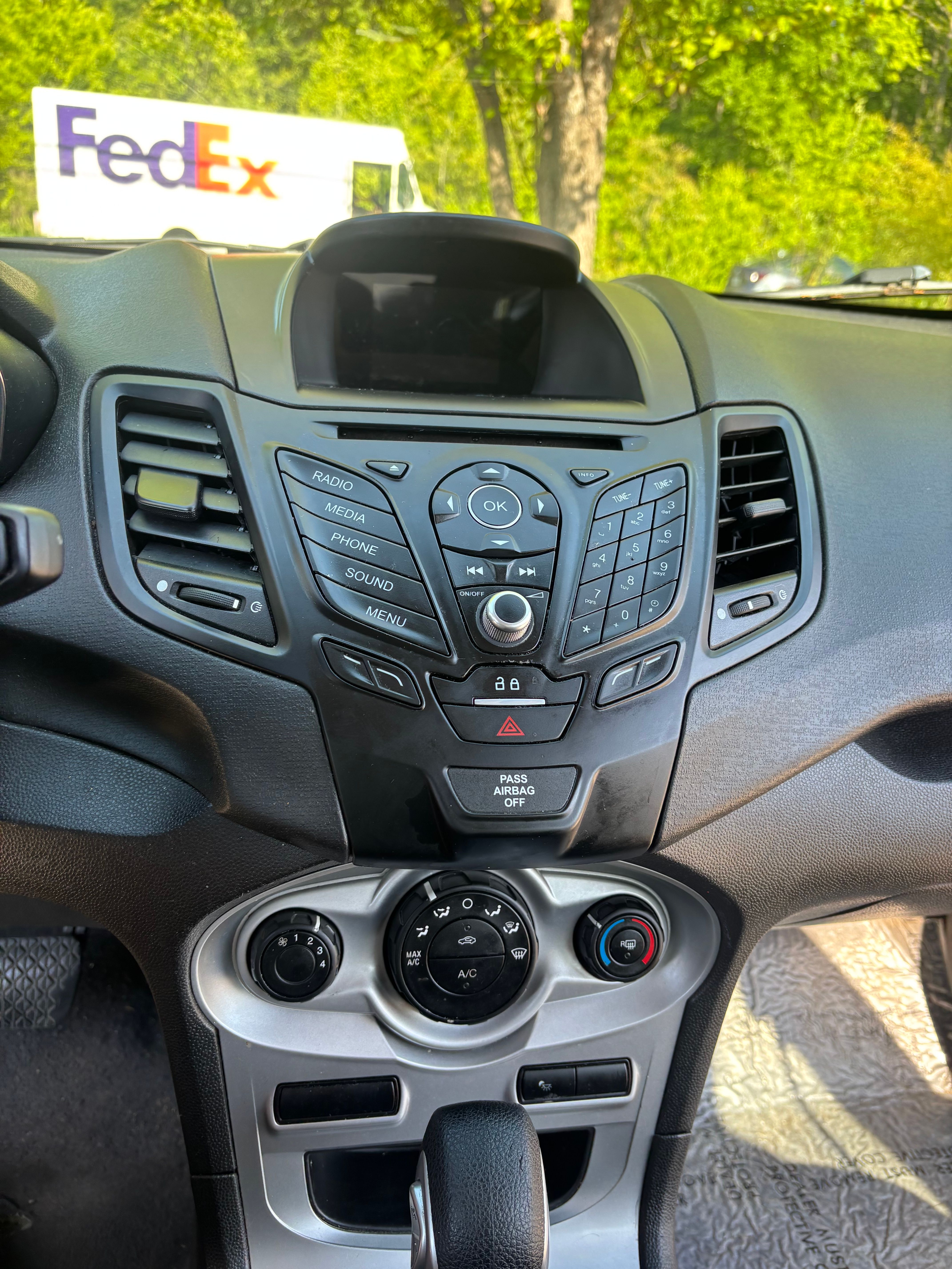 Used 2017 Ford Fiesta SE FWD image 11