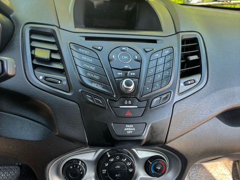 Used 2017 Ford Fiesta SE FWD image 11