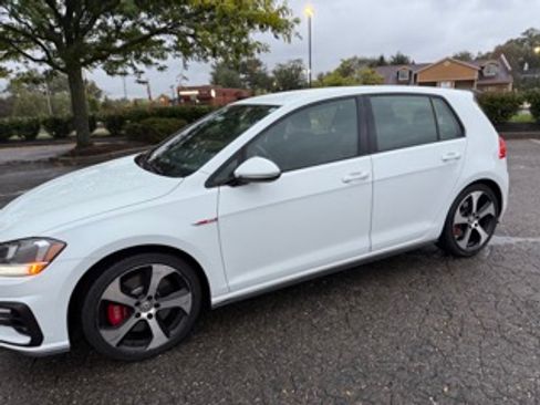 Used 2019 Volkswagen GTI S w/ Driver Assistance Package image 4