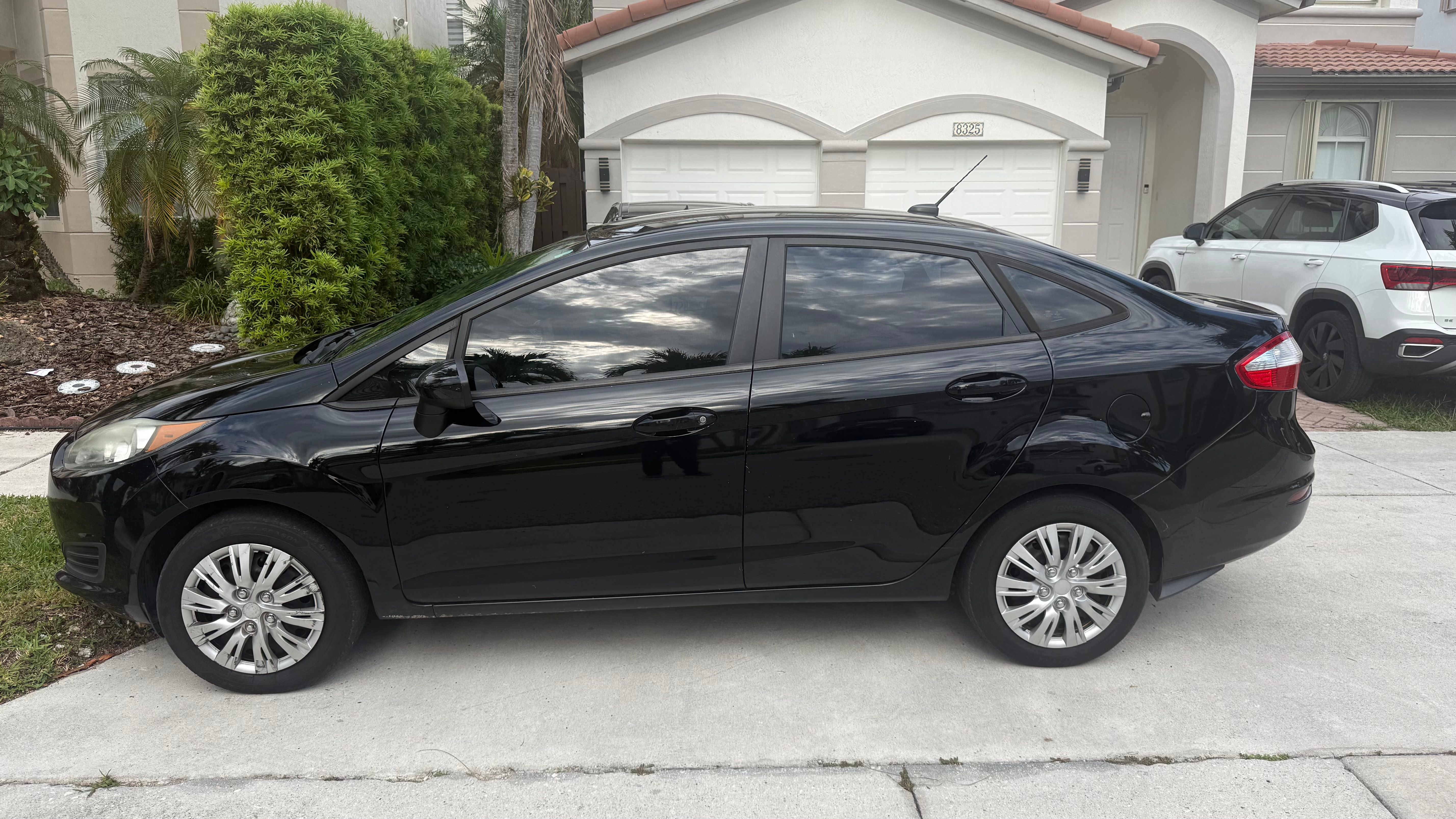 Used 2019 Ford Fiesta S FWD image 1
