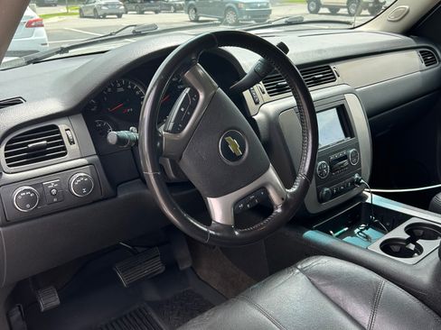 Used 2012 Chevrolet Avalanche LT w/ Suspension Package, Off-Road AWD/4WD image 8