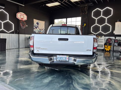 Used 2015 Toyota Tacoma 2WD Access Cab w/ SR5 Package image 6
