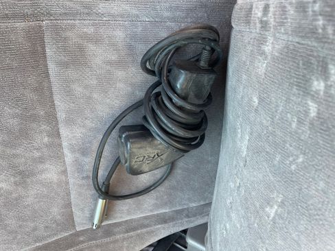 Used 2001 Toyota Tacoma Limited image 18