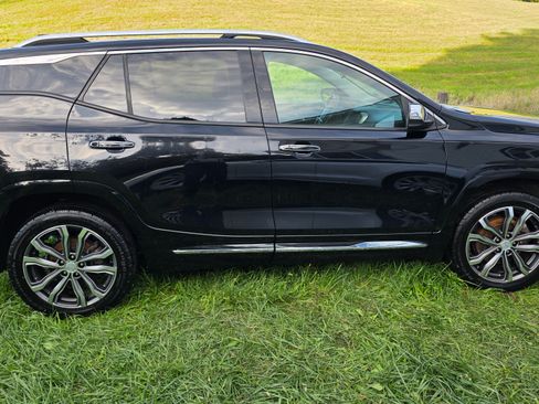 Used 2019 GMC Terrain Denali w/ Advanced Safety Package AWD/4WD image 5