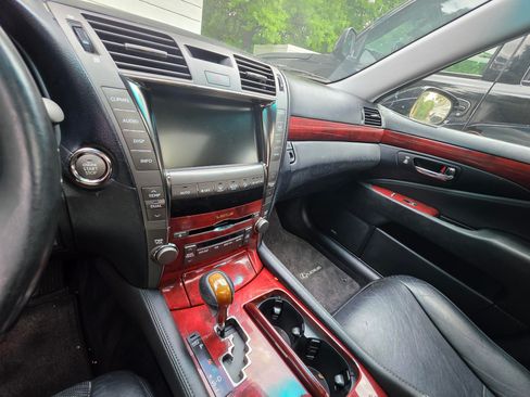 Used 2007 Lexus LS 460 RWD image 5