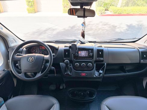 Used 2021 RAM ProMaster 2500 FWD image 10