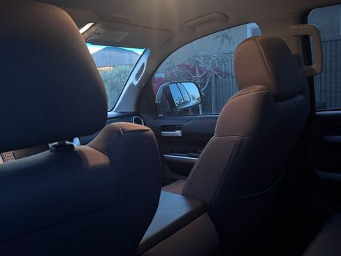 Used 2017 Toyota Tundra SR image 11