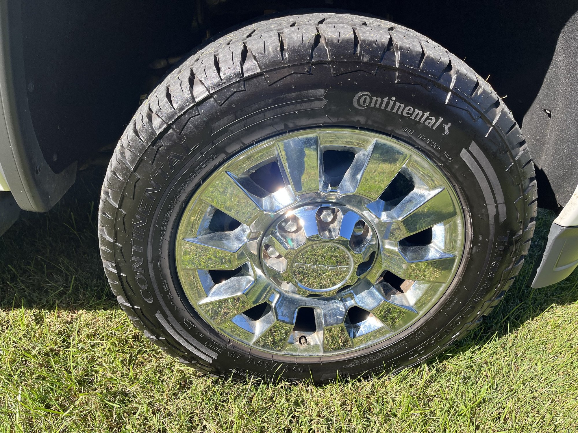 Used 2018 GMC Sierra 3500 Denali w/ Duramax Plus Package AWD/4WD image 19